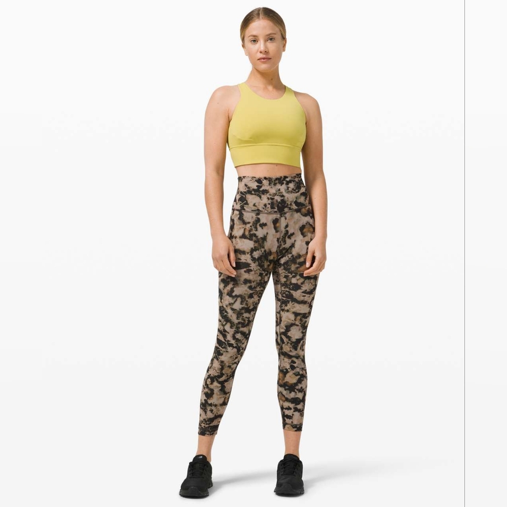 Lululemon Wunder Train size 6